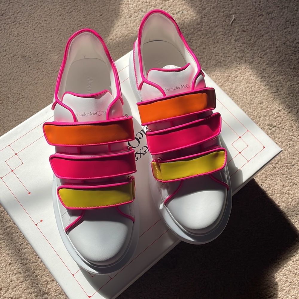 Alexander McQueen Larry Sneaker